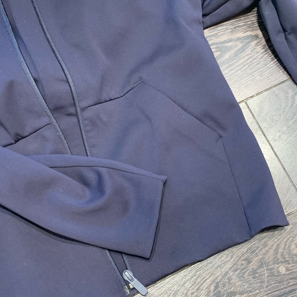 LULULEMON workout sweater - Picture 4 of 4